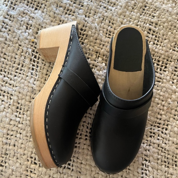 Maguba Clogs - Picture 3 of 6